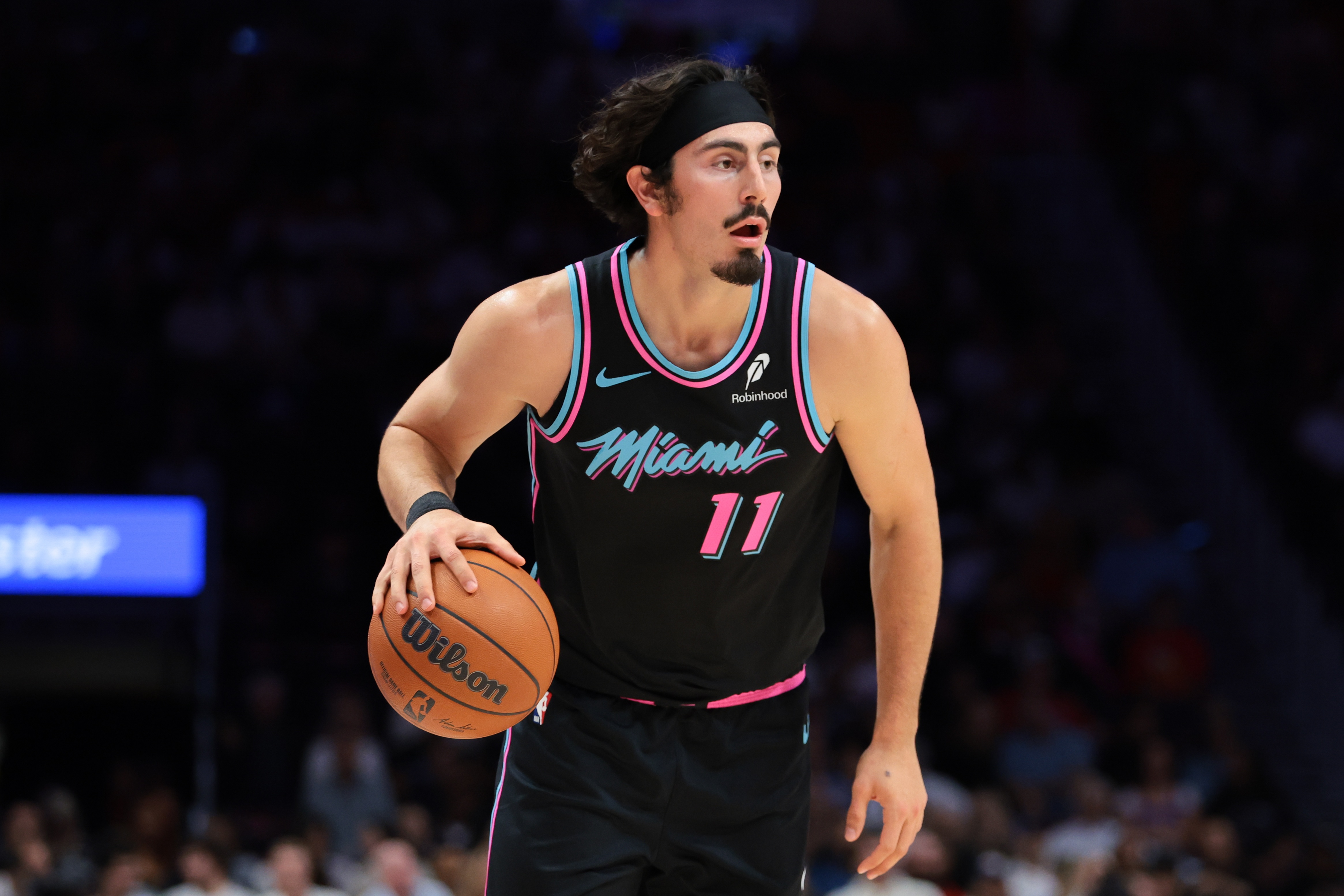 乐鱼网址-高效替补！哈克斯17中12得26分5助&amp;正负值+16